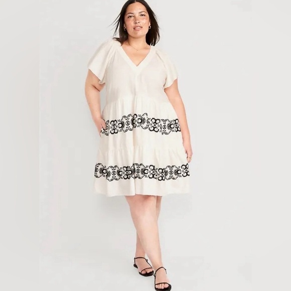 NWT! Old Navy Embroidered Flutter-Sleeve Mini Swing Dress - Multiple Sizes - Picture 6 of 9